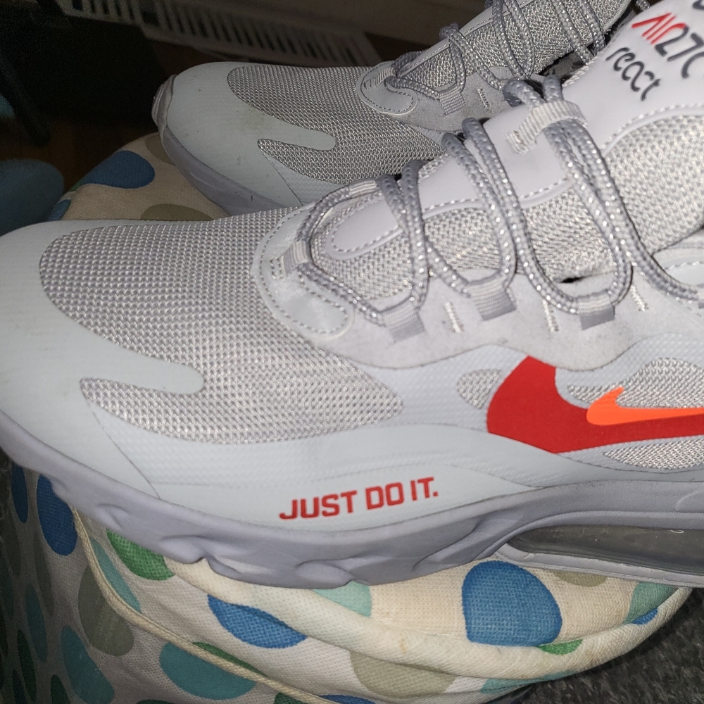 Nike Air React Sneaker